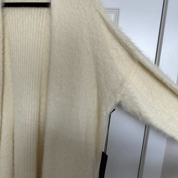 NWT House of Harlow 1960 x Revolve Jonas Cardigan in Porcelain - Picture 3 of 4